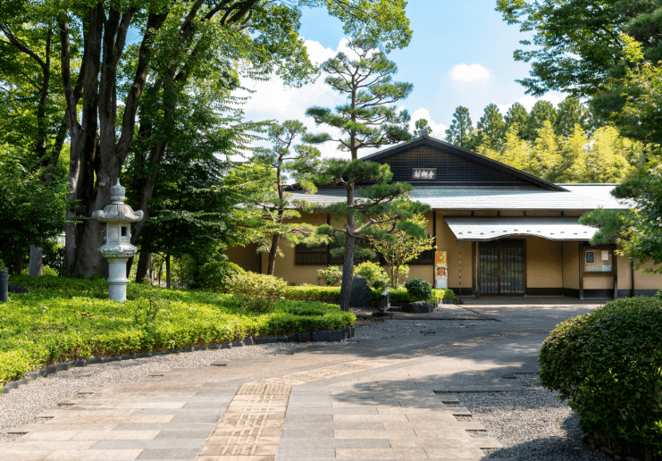 茶室「彩翔亭」緑